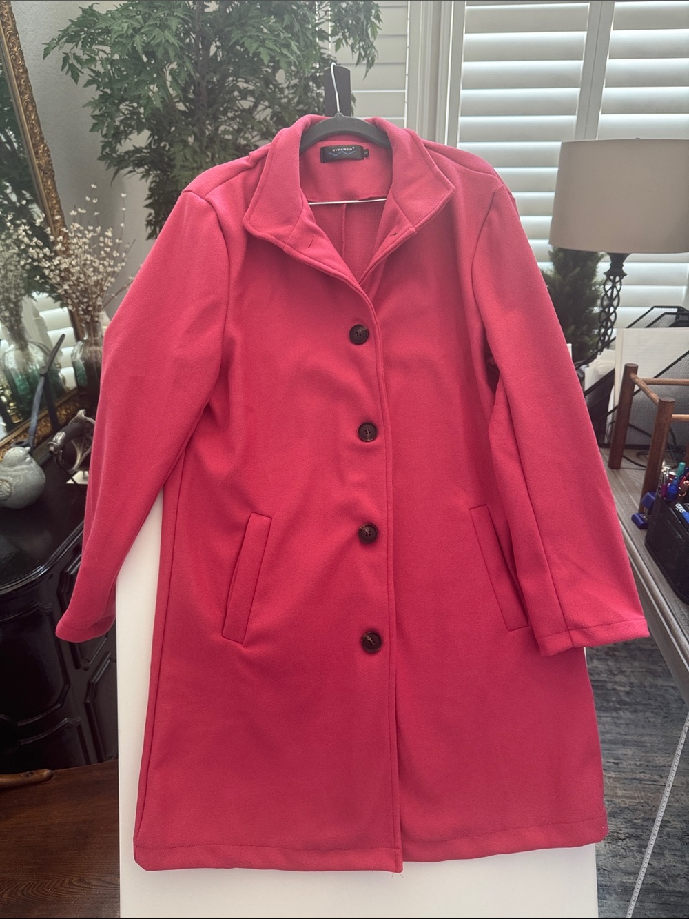 RVHSWDS- Bright Pink Single-Breasted Polyester Wool look-Coat Size Large